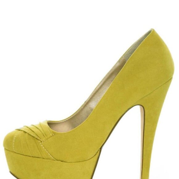 Qupid Penelope 47 Yellow Suede Ruched Platform Pumps. sz 6.5 - Picture 1 of 11